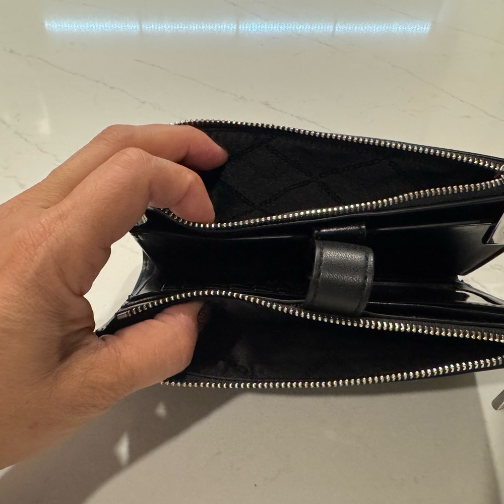 Michael Kors Quilted Signature Collection Wallet - Picture 7 of 15